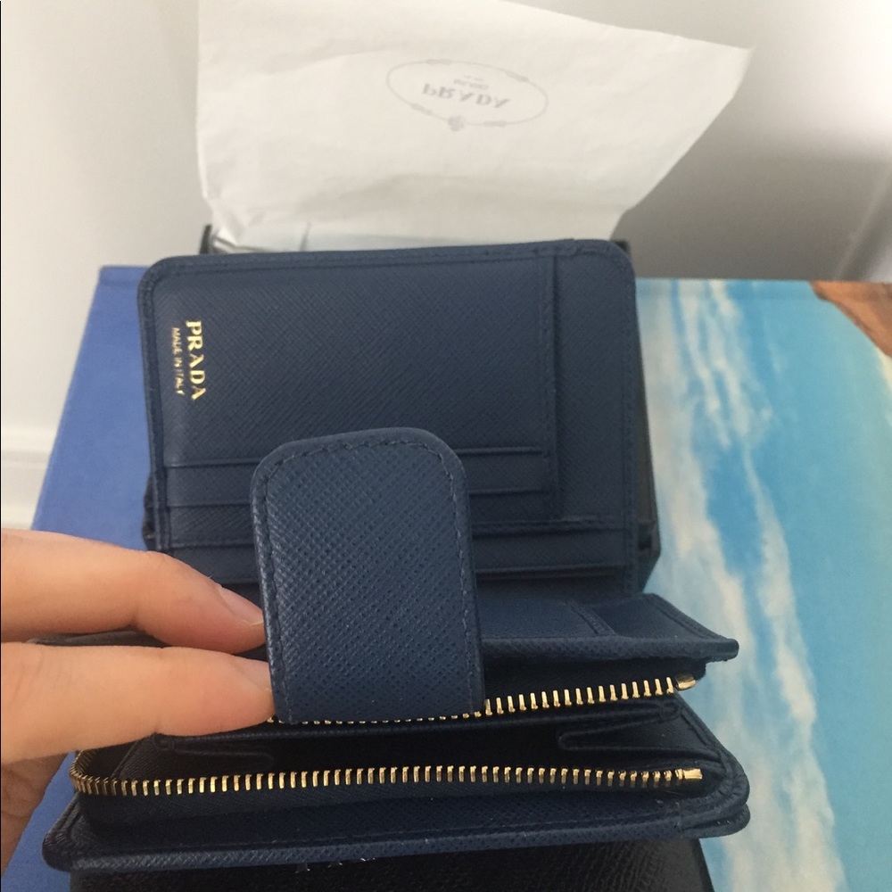 PRADA Leather Wallet - Picture 3 of 8